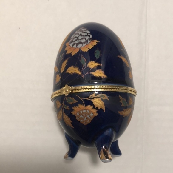 Other - Cobalt blue porcelain egg with 3 legs painted in gold tone and decorated around